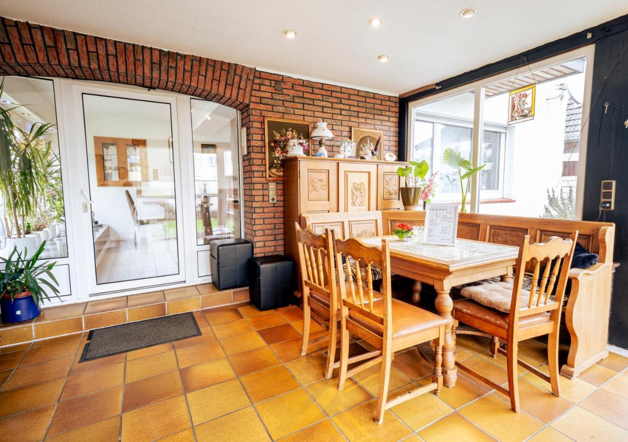 TRUTH King Size Betten, Kamin, Smart-TV, Massagestuhl Dortmund Exterior foto