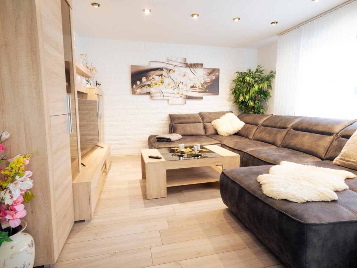 TRUTH King Size Betten, Kamin, Smart-TV, Massagestuhl Dortmund Exterior foto