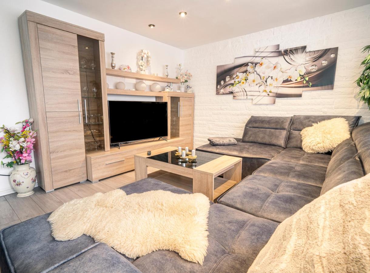 TRUTH King Size Betten, Kamin, Smart-TV, Massagestuhl Dortmund Exterior foto